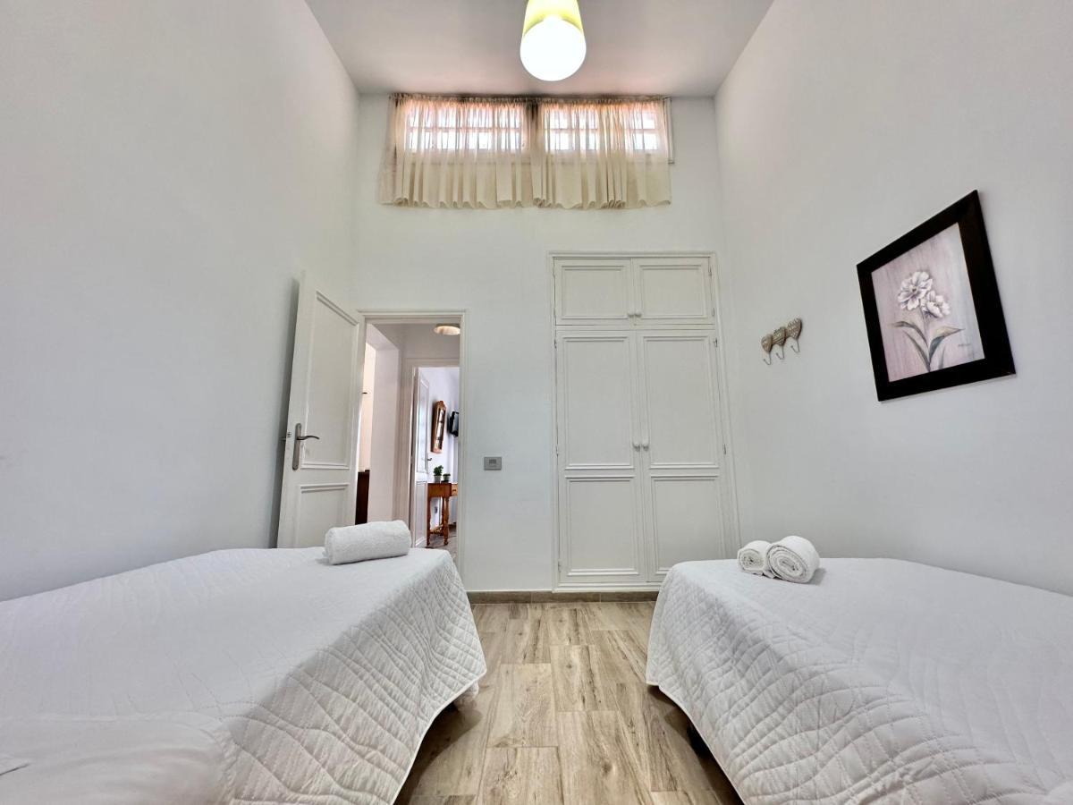 Villa Casa Maita Y Paito à Abades  Extérieur photo